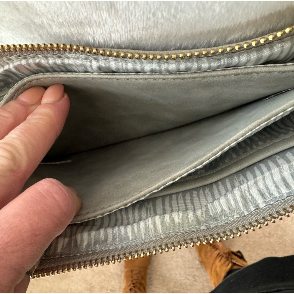 Grey multi pocket crossbody bag - NWT - Picture 11 of 15